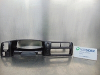 Picture of Consola central Mitsubishi L 200 Pick-Up de 2001 a 2004