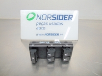 Imagen de Interruptor de elevalunas delantero izquiedo Kia Ceed Sport Wagon de 2006 a 2009 | 93570-1H120
369490-1000