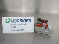 Imagem de Caixa de fusíveis do compartimento do motor Fiat Punto de 1999 a 2003 | 46763642