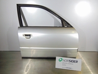 Imagen de Puerta delantera derecha Audi A6 de 1994 a 1997