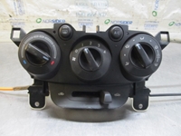 Bild von Klimabedienteil / Bedienteil Klimaanlage  Mazda Mazda 2 aus 2007 zu 2010