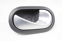 Imagem de Puxador interior frente direito Renault Scenic II Fase I de 2003 a 2006 | 8200028486