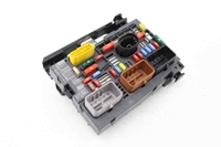 Picture of Caixa de fusíveis do compartimento do motor Peugeot 3008 de 2014 a 2016 | 9807028580